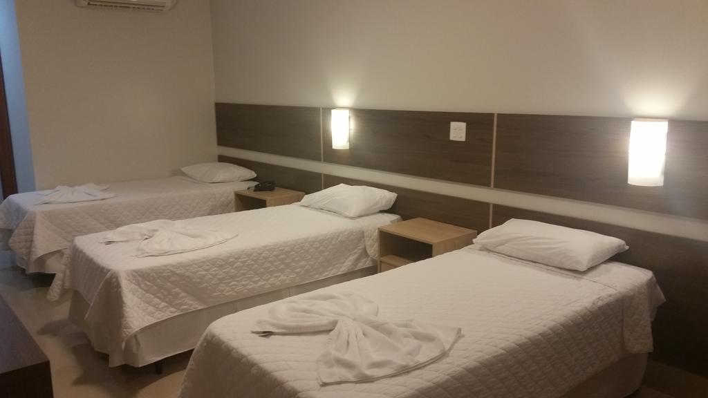 Kamur Plaza Hotel Goianesia Cameră foto